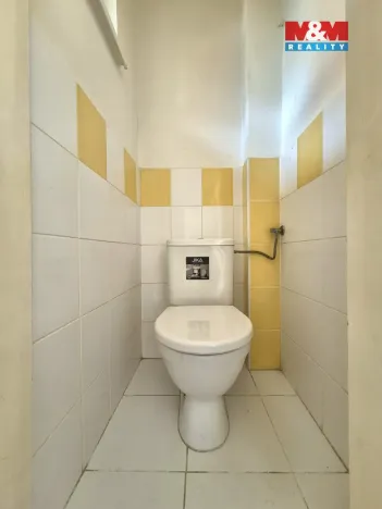 Pronájem bytu 1+kk, Praha - Holešovice, Stupkova, 31 m2