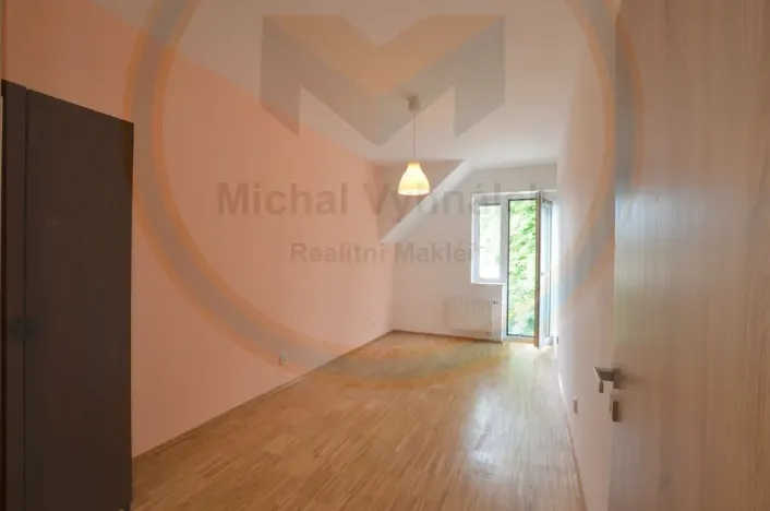 Pronájem bytu 2+kk, Klecany, Nám. Třebízského, 52 m2