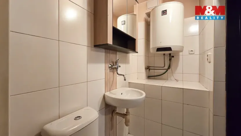Pronájem bytu 1+kk, Mšecké Žehrovice, 21 m2