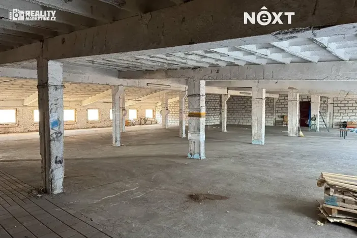 Pronájem skladu, Rostěnice-Zvonovice, 2417 m2