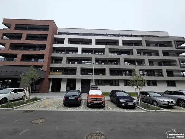 Pronájem bytu 1+kk, Praha - Hloubětín, Poděbradská, 31 m2