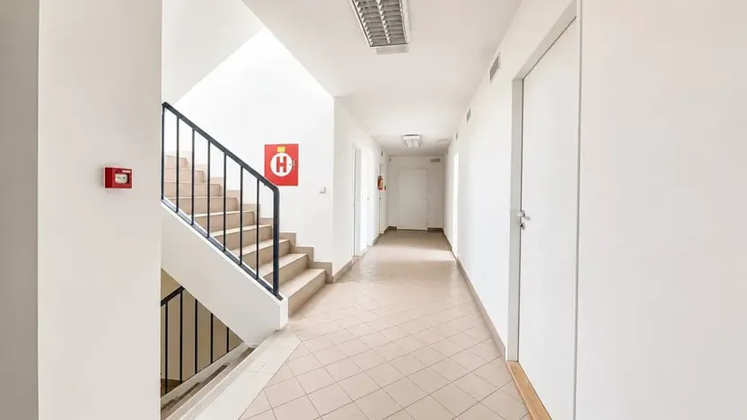 Pronájem kanceláře, Brno, Olomoucká, 163 m2