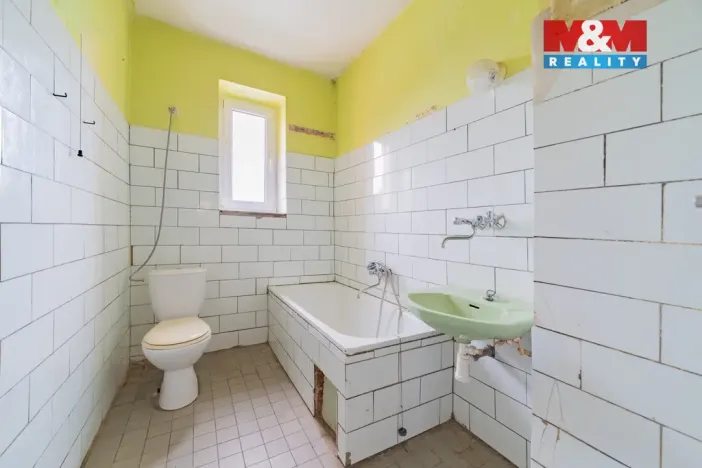 Prodej bytu 1+1, Aš, Vysoká, 37 m2
