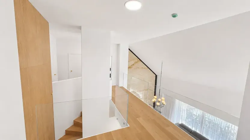 Prodej rodinného domu, Hrdlořezy, 165 m2