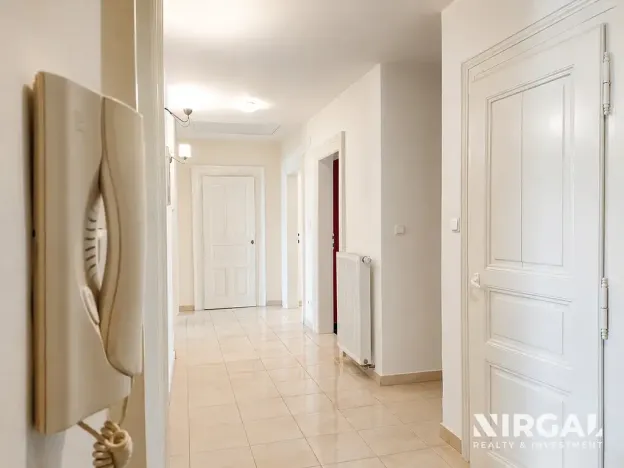 Pronájem bytu 2+1, Praha - Smíchov, Malátova, 100 m2
