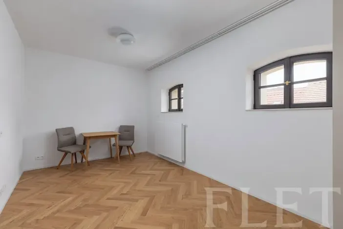 Pronájem bytu 1+kk, Praha - Nusle, Mnatova, 26 m2