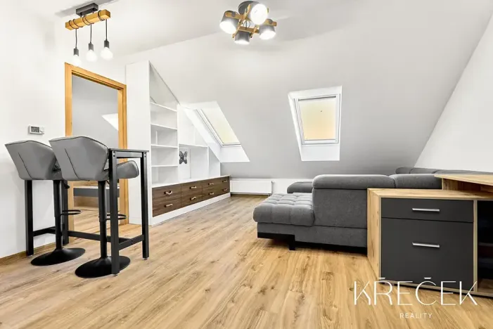 Pronájem bytu 2+kk, Třebíč, Zahradníčkova, 48 m2