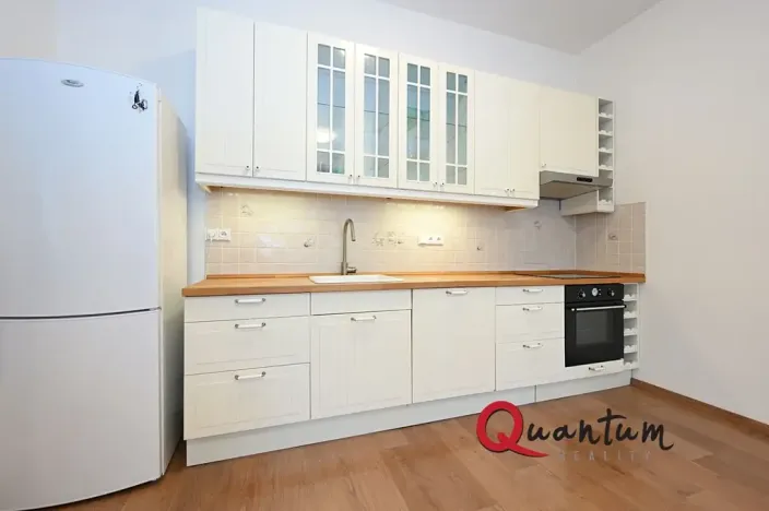 Pronájem bytu 2+kk, Praha - Podolí, Sinkulova, 44 m2