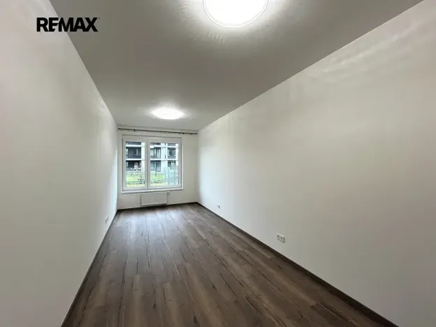Pronájem bytu 2+kk, Praha - Vysočany, Kolbenova, 56 m2