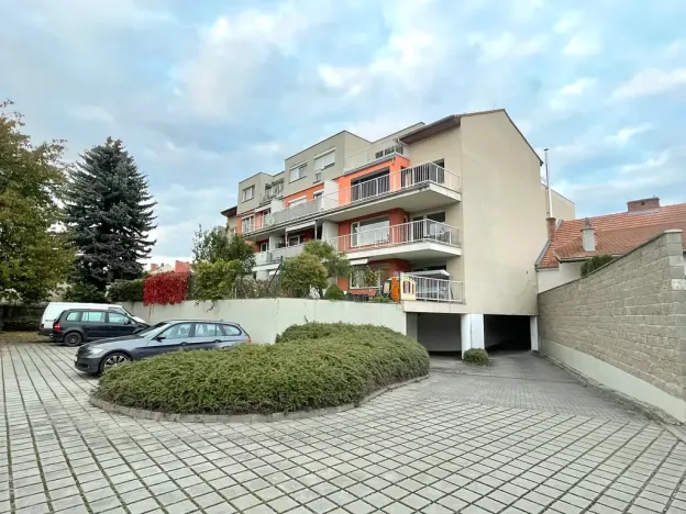 Pronájem bytu 2+kk, Brno, Jundrovská, 56 m2