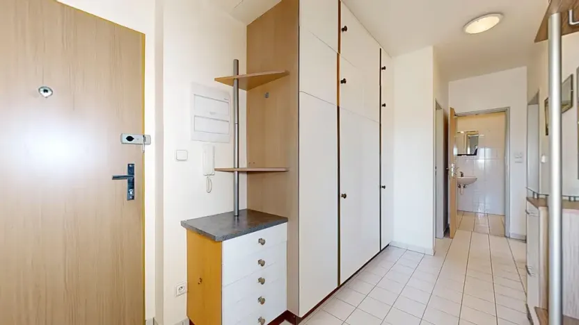Prodej bytu 3+kk, Šestajovice, Trojmezní, 64 m2