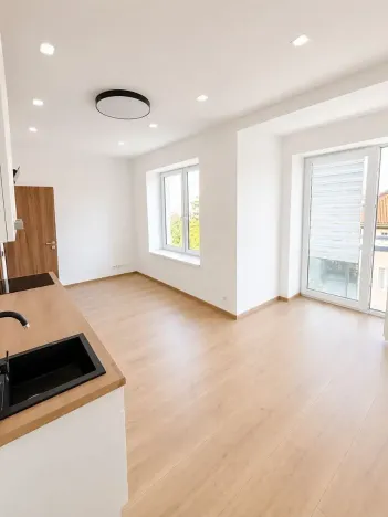 Pronájem bytu 1+kk, Praha - Motol, Podhorská, 27 m2