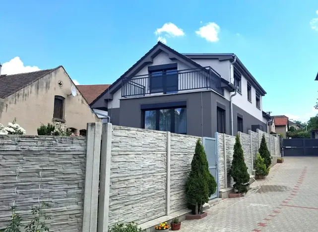 Prodej rodinného domu, Břežany II, 160 m2