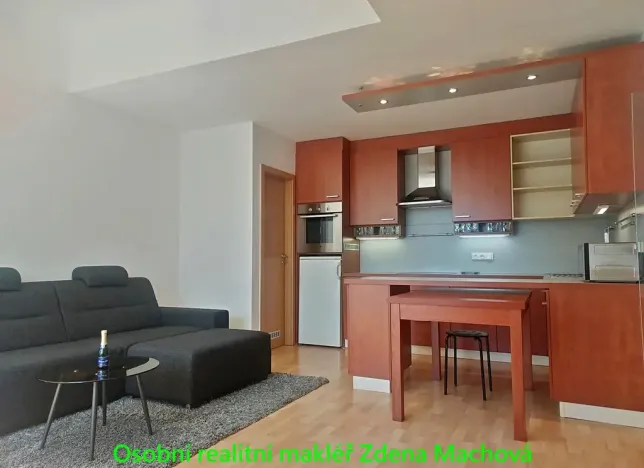 Pronájem bytu 2+kk, Praha - Strašnice, Gutova, 48 m2