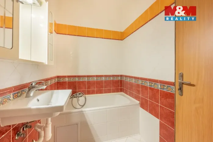 Prodej bytu 2+kk, Zeleneč, Čsl. armády, 44 m2