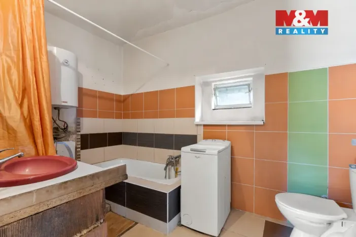 Prodej rodinného domu, Pardubice - Mnětice, Černoborská, 110 m2