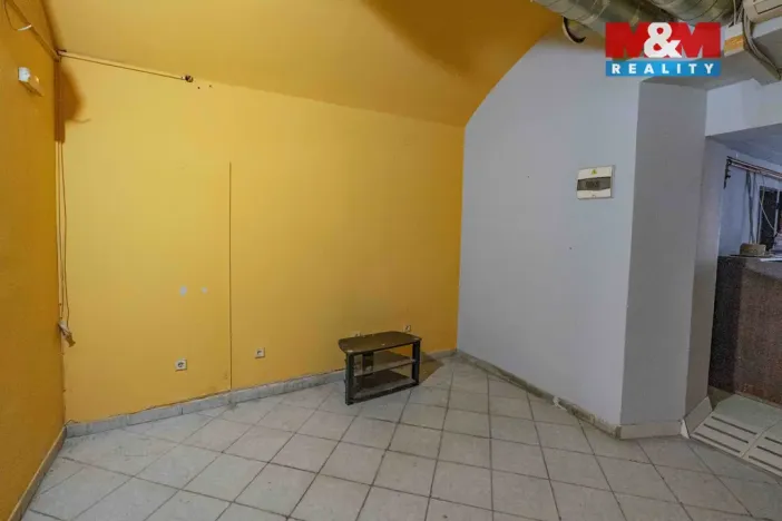 Pronájem obchodního prostoru, Čáslav - Čáslav-Staré Město, Klimenta Čermáka, 55 m2
