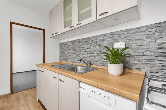 Pronájem bytu 3+1, Hradec Králové, Polní, 60 m2