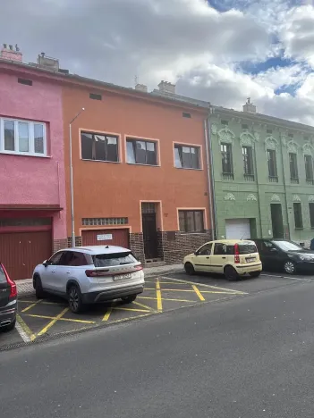 Prodej podílu rodinného domu, Chomutov, Husova, 507 m2