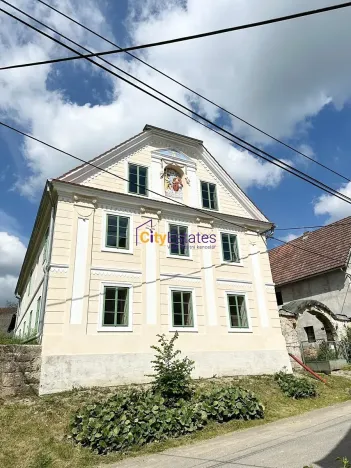 Prodej komerční nemovitosti, Tuhaň, 700 m2