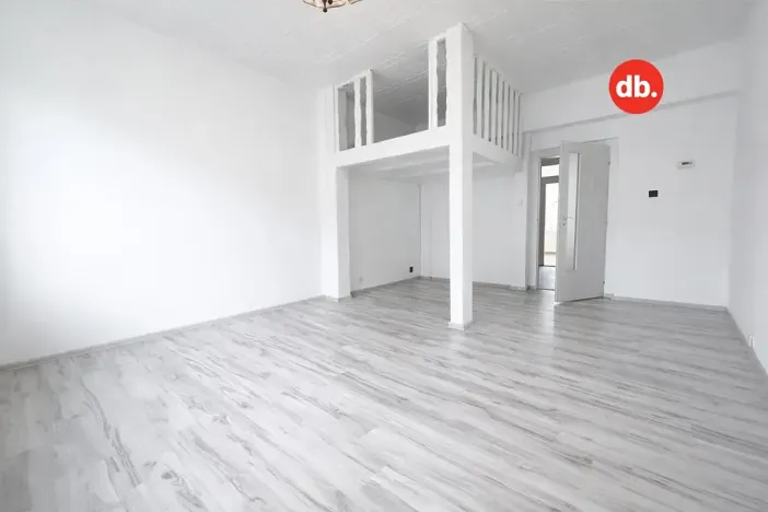 Prodej bytu 2+1, Karlovy Vary, Sokolovská, 77 m2