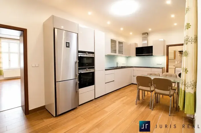 Prodej bytu 2+1, Praha - Holešovice, Veletržní, 87 m2