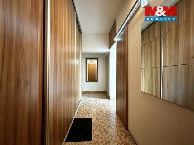Pronájem bytu 2+1, Karviná - Hranice, Bratr. Veverkových, 56 m2
