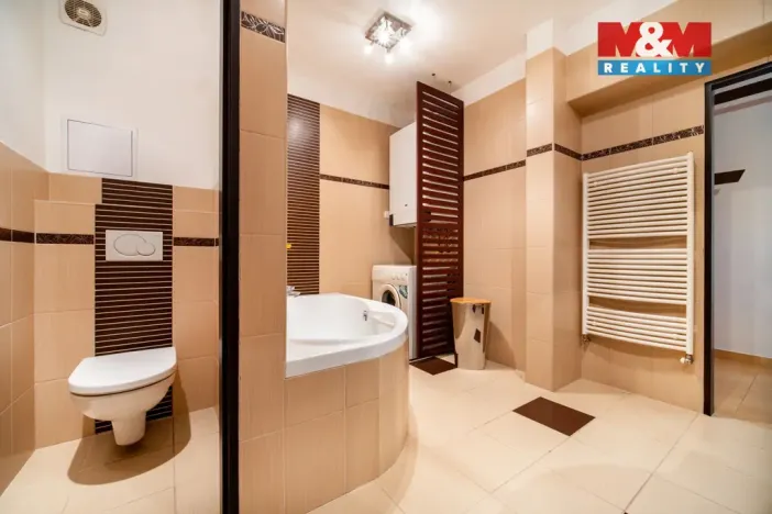 Prodej bytu 3+1, Lanškroun - Žichlínské Předměstí, Dobrovského, 72 m2