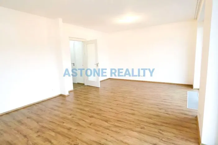 Pronájem bytu 2+kk, Praha - Vršovice, Košická, 69 m2
