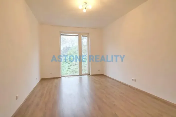 Pronájem bytu 2+kk, Praha - Vršovice, Košická, 69 m2
