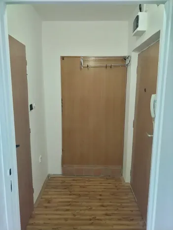 Pronájem bytu 1+kk, Pardubice, Kosmonautů, 38 m2