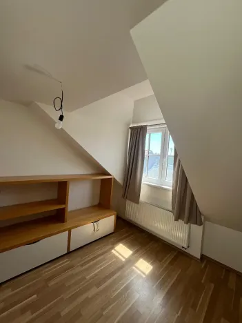 Pronájem bytu 3+kk, Žebrák, Náměstí, 75 m2