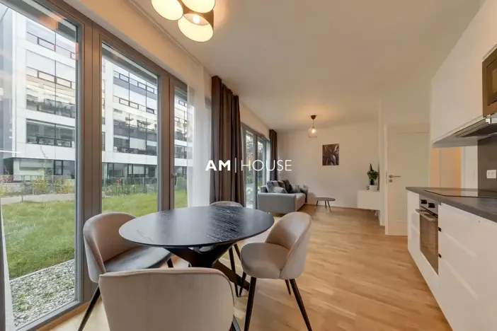 Pronájem bytu 2+kk, Praha - Karlín, Rohanské nábřeží, 61 m2