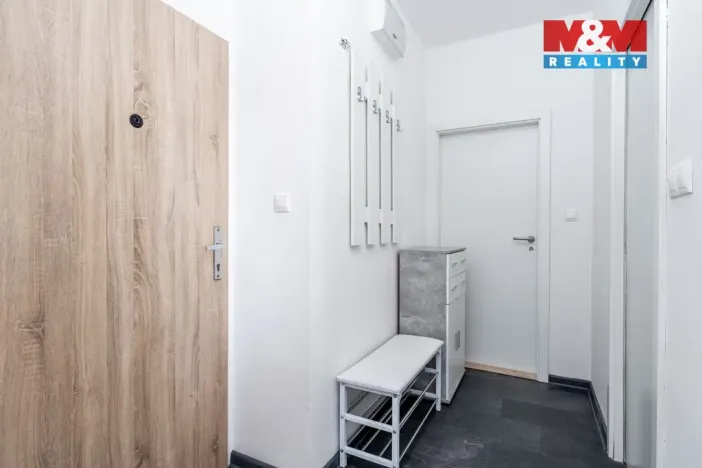 Pronájem bytu 2+kk, Žďár nad Sázavou - Žďár nad Sázavou 4, Vančurova, 51 m2
