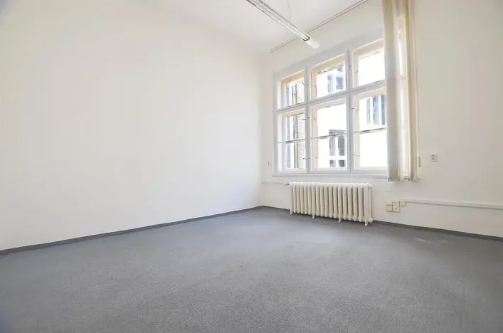 Pronájem kanceláře, Praha - Nové Město, Senovážné náměstí, 12 m2