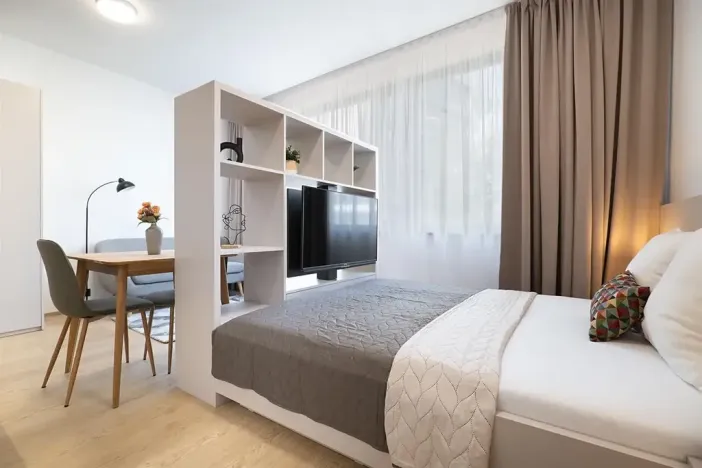 Pronájem bytu 1+kk, Praha - Karlín, Pobřežní, 28 m2