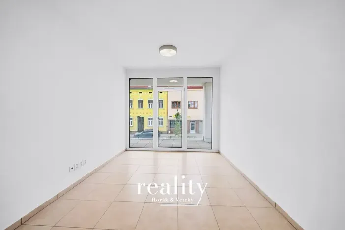 Pronájem kanceláře, Znojmo, Jarošova, 13 m2
