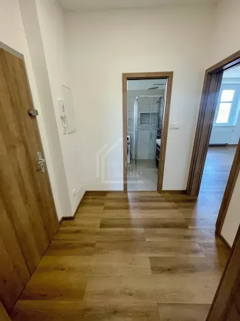 Pronájem bytu 2+kk, Praha - Strašnice, V korytech, 43 m2