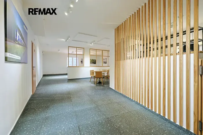 Pronájem kanceláře, Plzeň, Americká, 210 m2
