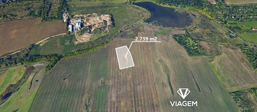 Prodej podílu pole, Praha, 913 m2