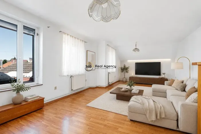 Prodej rodinného domu, Kamenice nad Lipou, Masarykova, 390 m2