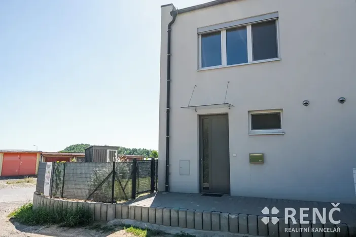 Pronájem bytu 3+kk, Zbýšov, čtvrť Padělky, 78 m2