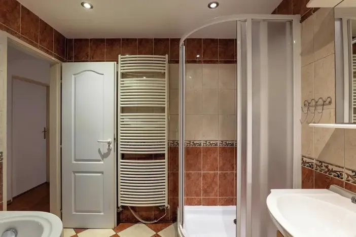 Dražba bytu 4+1, Zeleneč, Mstětická, 96 m2