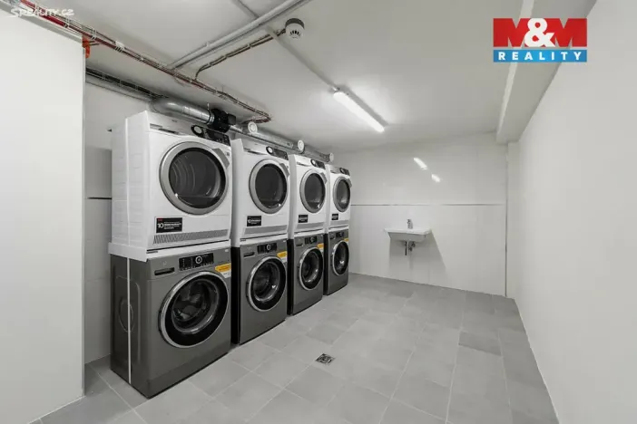 Pronájem bytu 2+kk, Praha - Vinohrady, Perucká, 37 m2