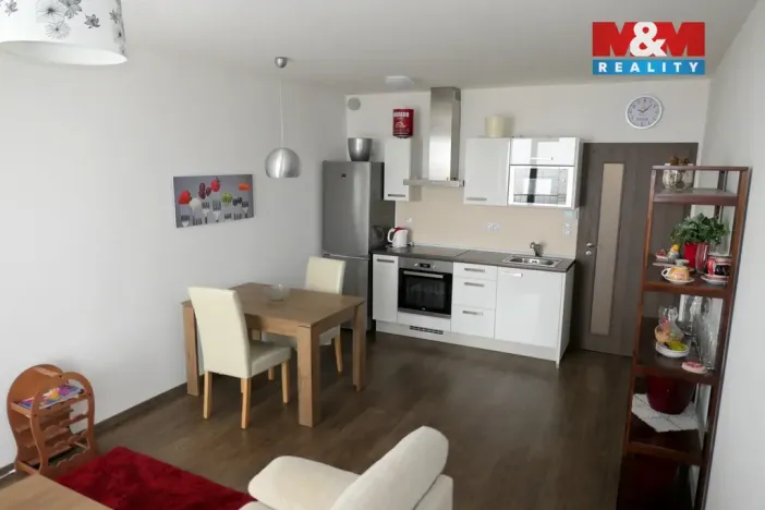 Pronájem bytu 2+kk, Hradec Králové - Třebeš, Pod Svahem, 55 m2