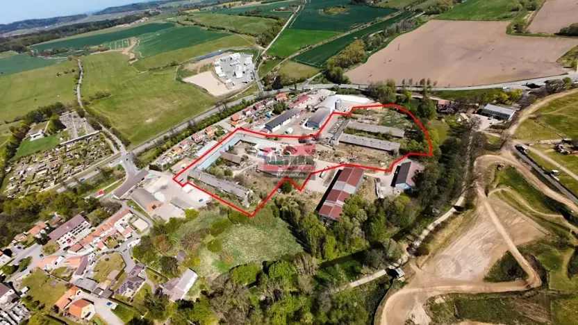 Prodej skladu, Netolice, 30000 m2