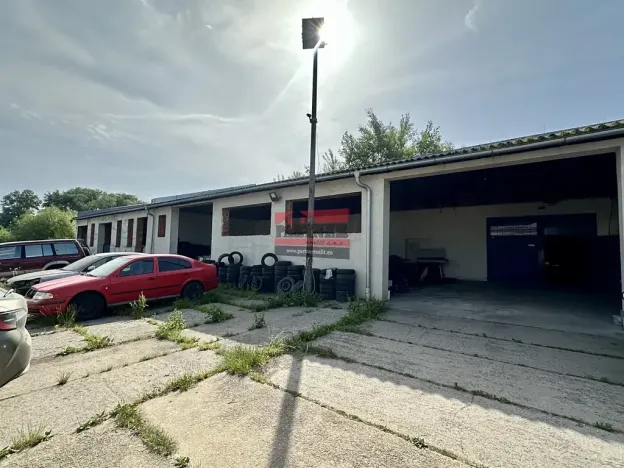 Prodej skladu, Netolice, 30000 m2