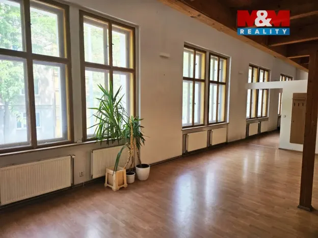 Pronájem kanceláře, Praha - Smíchov, U Nikolajky, 228 m2