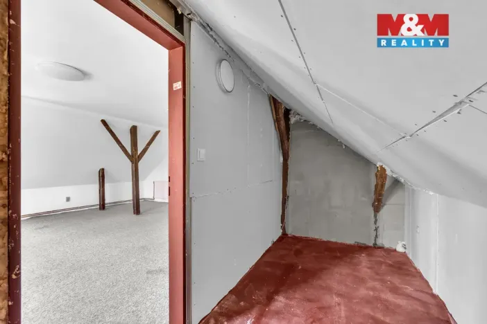 Prodej rodinného domu, Rovensko pod Troskami, Riegrova, 150 m2