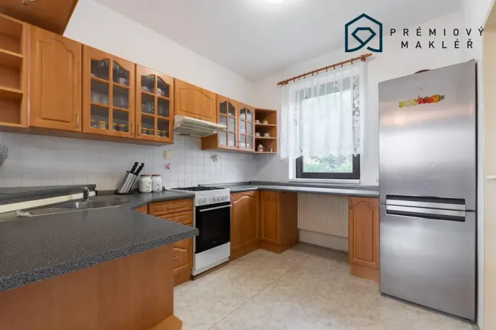 Prodej rodinného domu, Lubenec, Zahradní, 200 m2